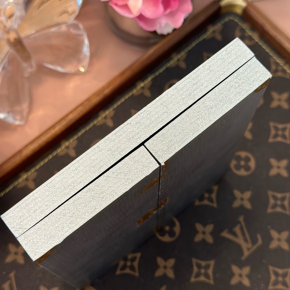 Louis Vuitton Silver Wood EPI Trunk Vivienne Ornament 2021 - Picture 6 of 9